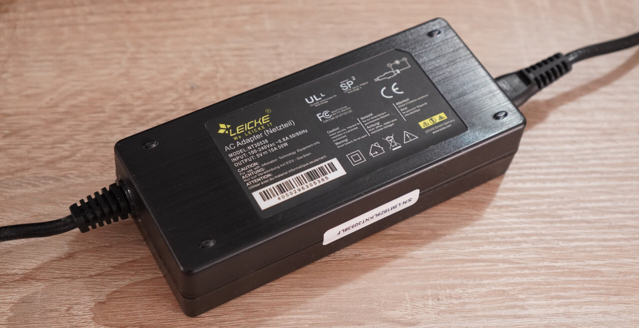 Photo of the power supply.